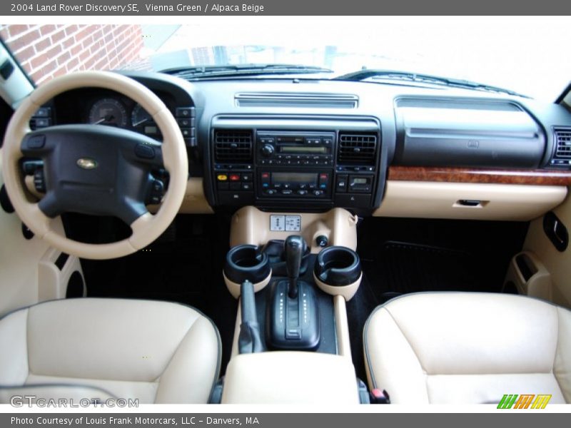 Dashboard of 2004 Discovery SE