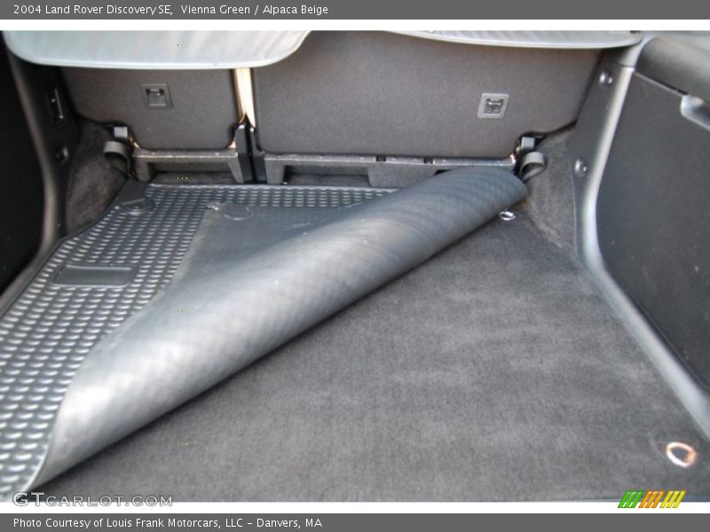  2004 Discovery SE Trunk