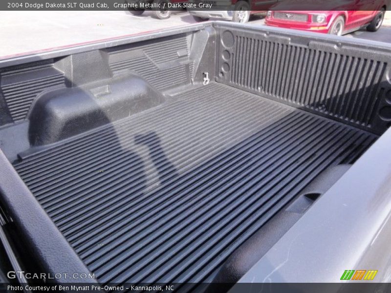 Graphite Metallic / Dark Slate Gray 2004 Dodge Dakota SLT Quad Cab