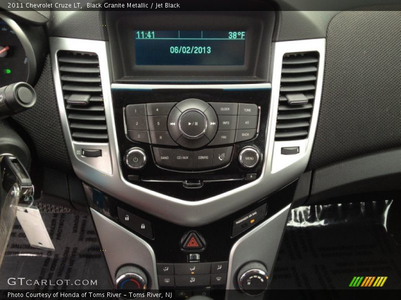 Black Granite Metallic / Jet Black 2011 Chevrolet Cruze LT