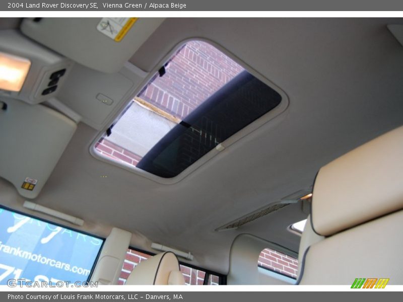 Sunroof of 2004 Discovery SE