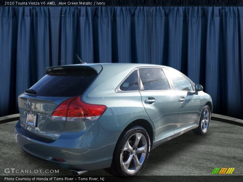 Aloe Green Metallic / Ivory 2010 Toyota Venza V6 AWD