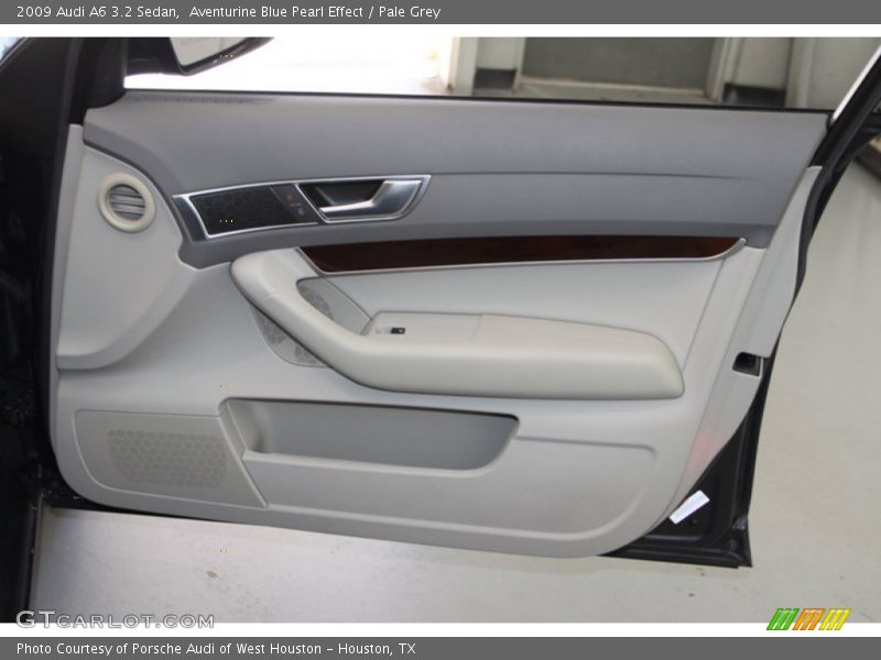 Door Panel of 2009 A6 3.2 Sedan