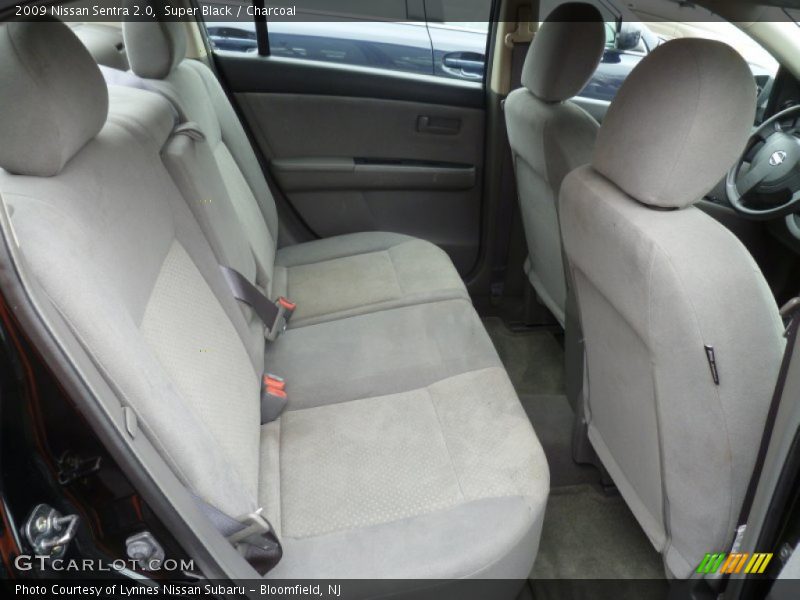 Super Black / Charcoal 2009 Nissan Sentra 2.0