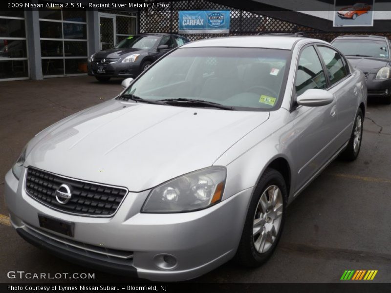 Radiant Silver Metallic / Frost 2009 Nissan Altima 2.5 SL