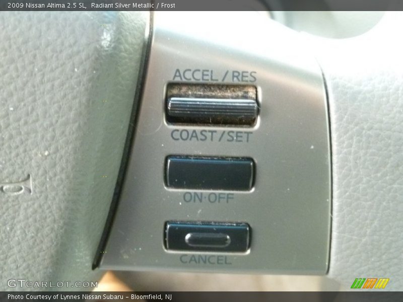 Radiant Silver Metallic / Frost 2009 Nissan Altima 2.5 SL