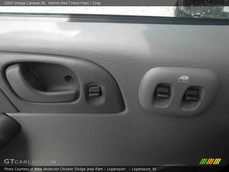 Inferno Red Tinted Pearl / Gray 2003 Dodge Caravan SE
