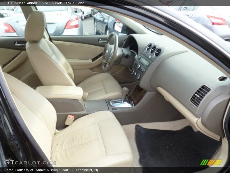 Super Black / Blond 2010 Nissan Altima 2.5 SL
