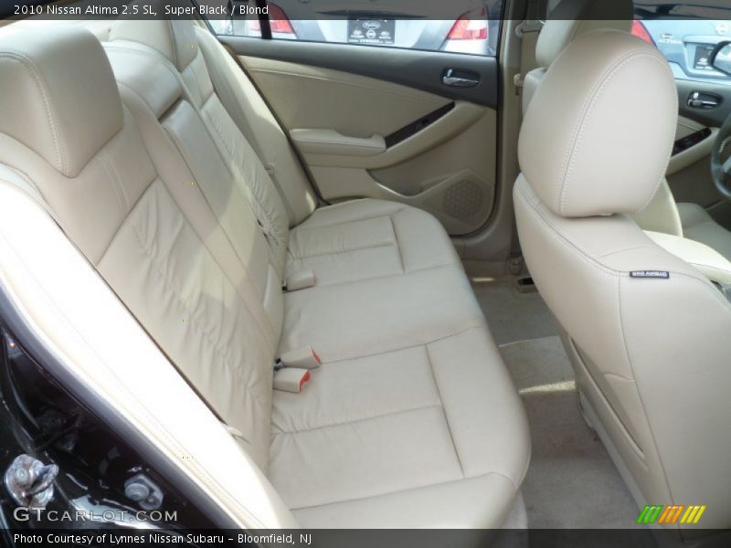 Super Black / Blond 2010 Nissan Altima 2.5 SL