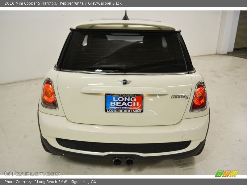 Pepper White / Grey/Carbon Black 2010 Mini Cooper S Hardtop
