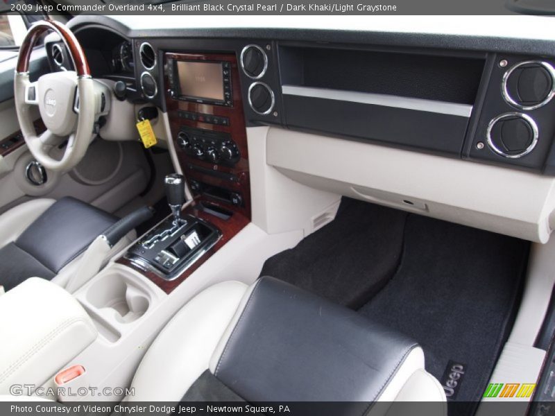 Dashboard of 2009 Commander Overland 4x4