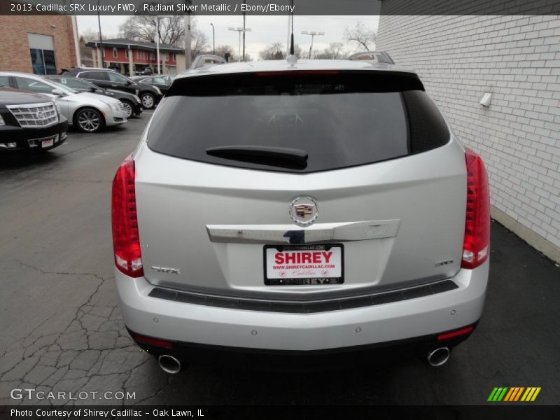 Radiant Silver Metallic / Ebony/Ebony 2013 Cadillac SRX Luxury FWD