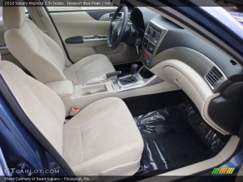  2010 Impreza 2.5i Sedan Ivory Interior