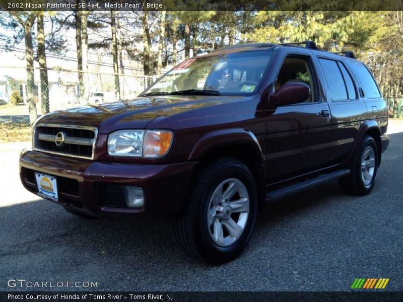 Merlot Pearl / Beige 2002 Nissan Pathfinder SE 4x4