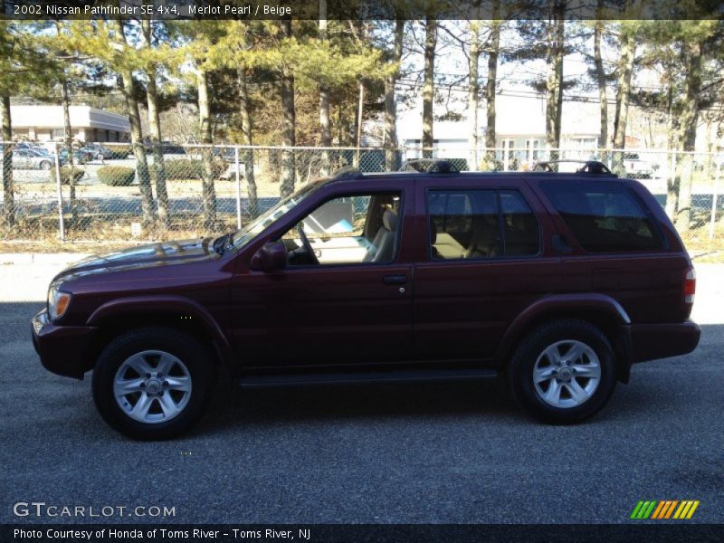 Merlot Pearl / Beige 2002 Nissan Pathfinder SE 4x4