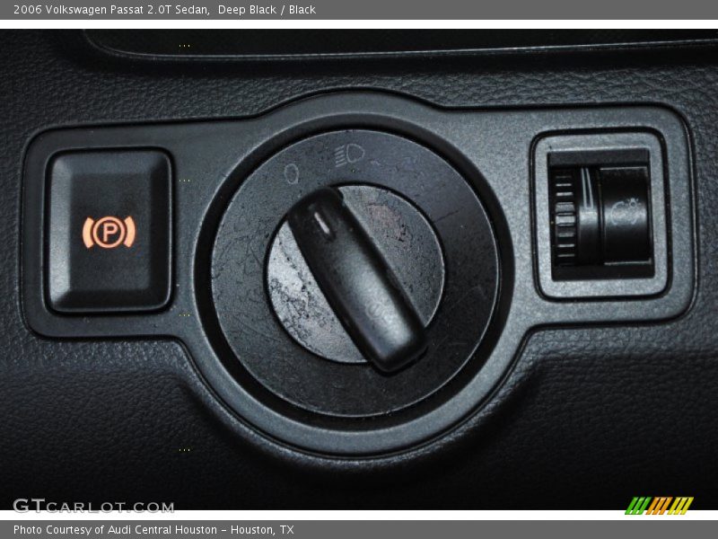 Deep Black / Black 2006 Volkswagen Passat 2.0T Sedan