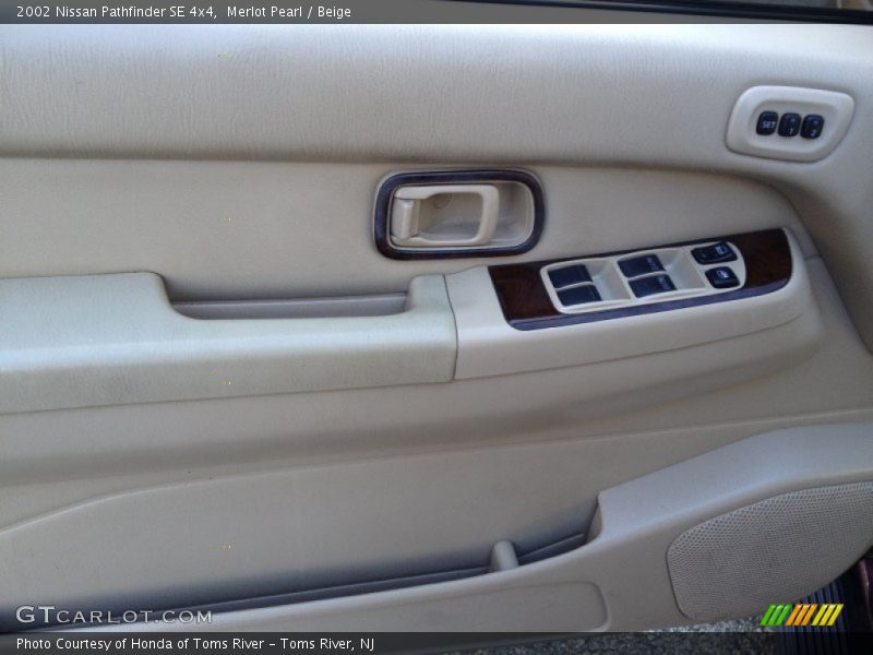 Merlot Pearl / Beige 2002 Nissan Pathfinder SE 4x4