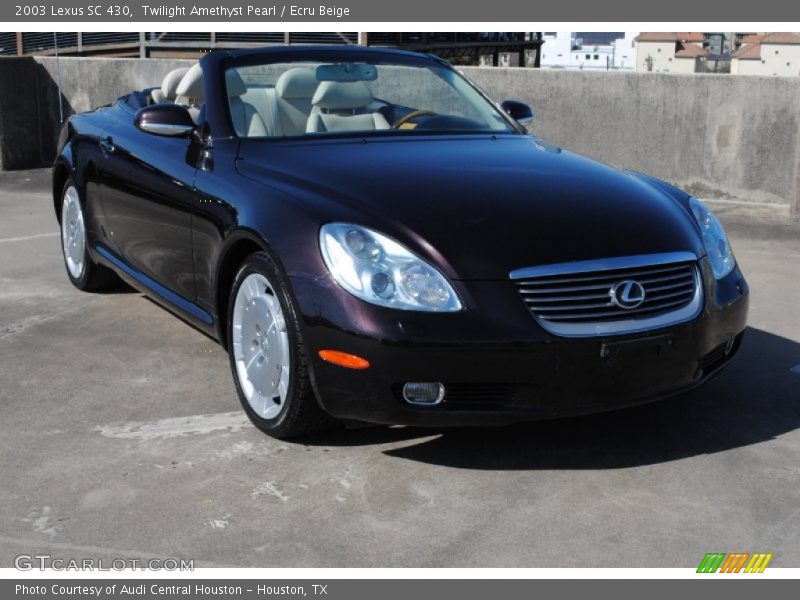 Front 3/4 View of 2003 SC 430