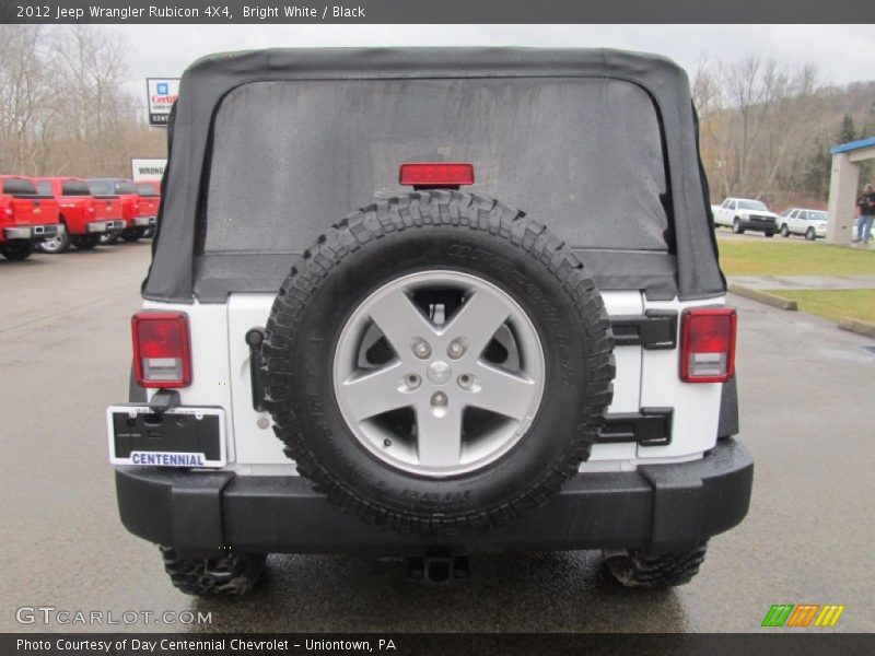 Bright White / Black 2012 Jeep Wrangler Rubicon 4X4