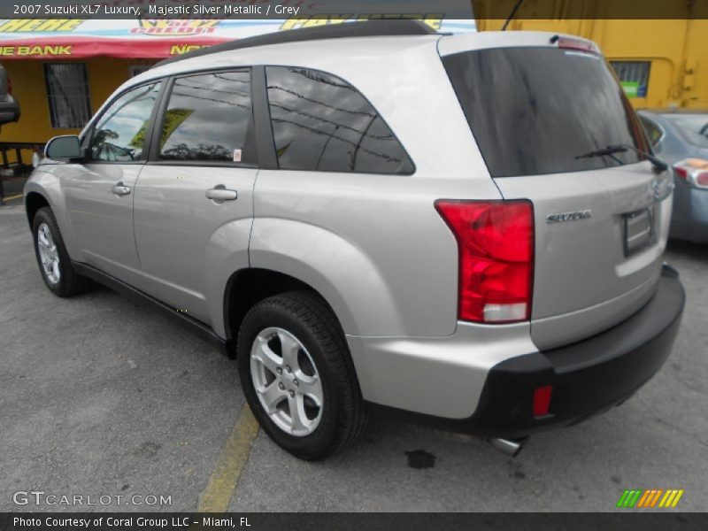 Majestic Silver Metallic / Grey 2007 Suzuki XL7 Luxury