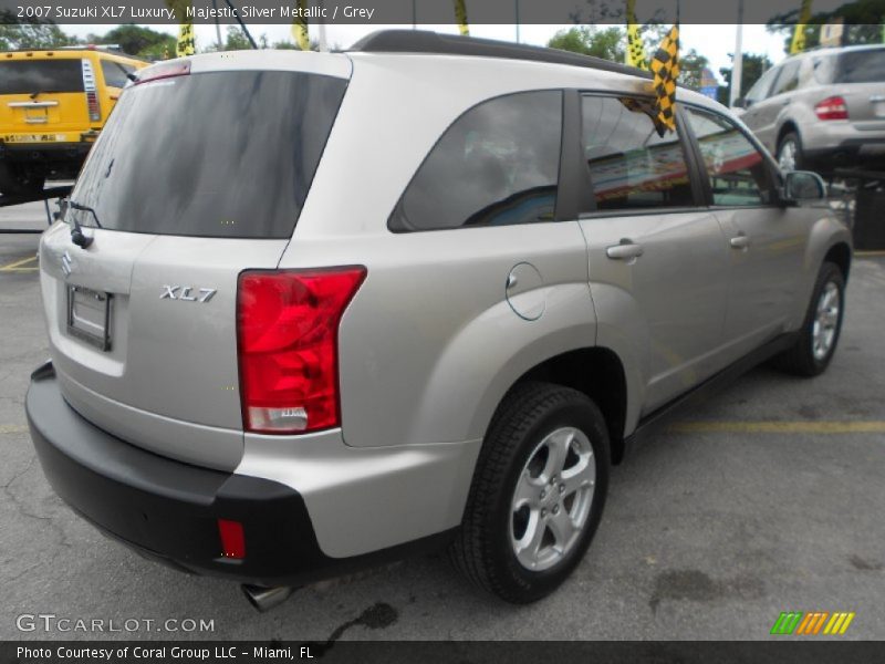 Majestic Silver Metallic / Grey 2007 Suzuki XL7 Luxury