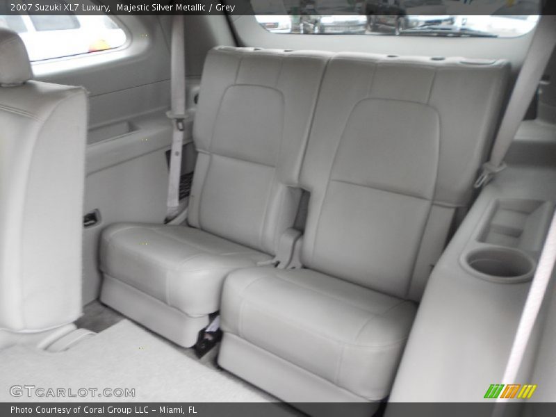 Majestic Silver Metallic / Grey 2007 Suzuki XL7 Luxury