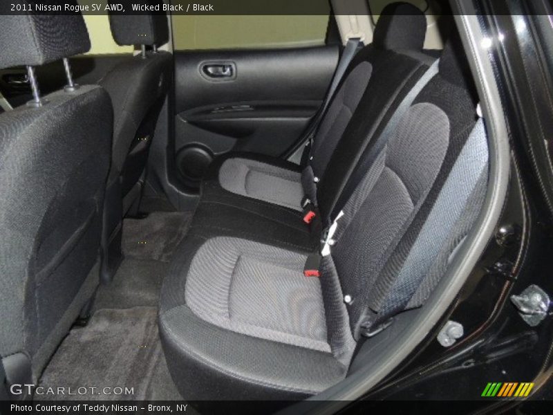 Wicked Black / Black 2011 Nissan Rogue SV AWD