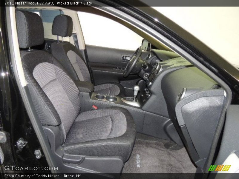 Wicked Black / Black 2011 Nissan Rogue SV AWD