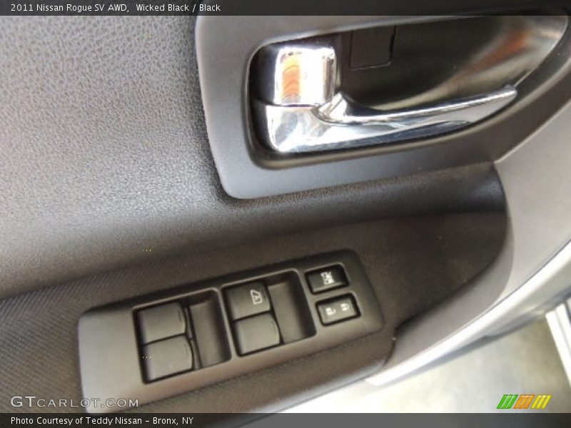 Wicked Black / Black 2011 Nissan Rogue SV AWD