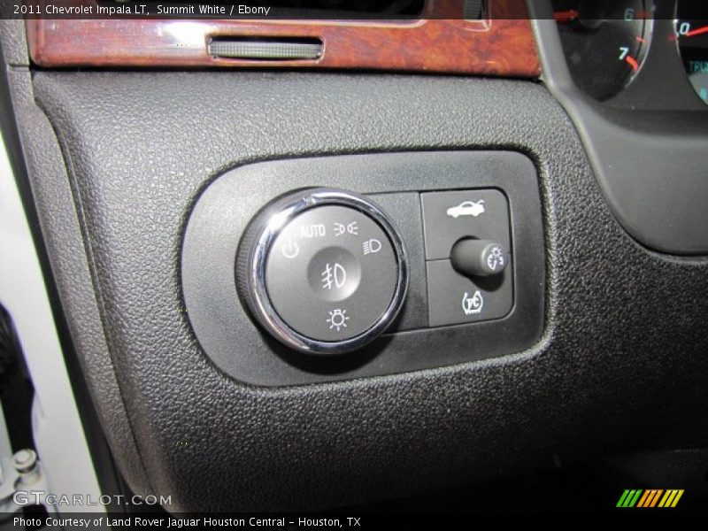 Summit White / Ebony 2011 Chevrolet Impala LT