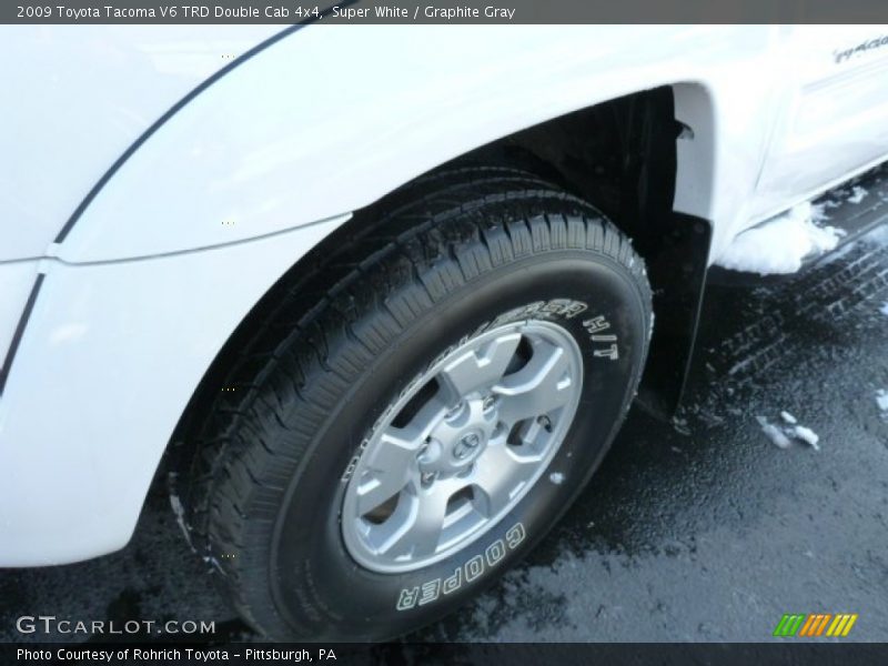 Super White / Graphite Gray 2009 Toyota Tacoma V6 TRD Double Cab 4x4