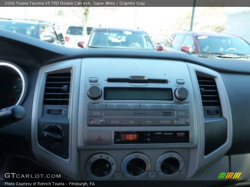 Super White / Graphite Gray 2009 Toyota Tacoma V6 TRD Double Cab 4x4