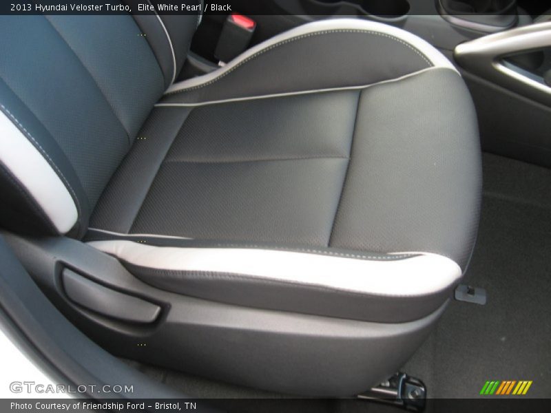 Elite White Pearl / Black 2013 Hyundai Veloster Turbo
