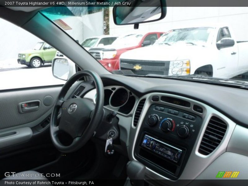 Millenium Silver Metallic / Ash Gray 2007 Toyota Highlander V6 4WD
