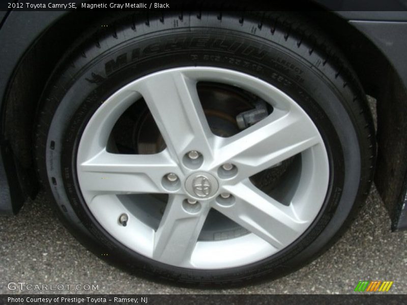 Magnetic Gray Metallic / Black 2012 Toyota Camry SE