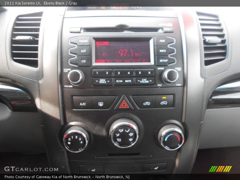 Ebony Black / Gray 2011 Kia Sorento LX