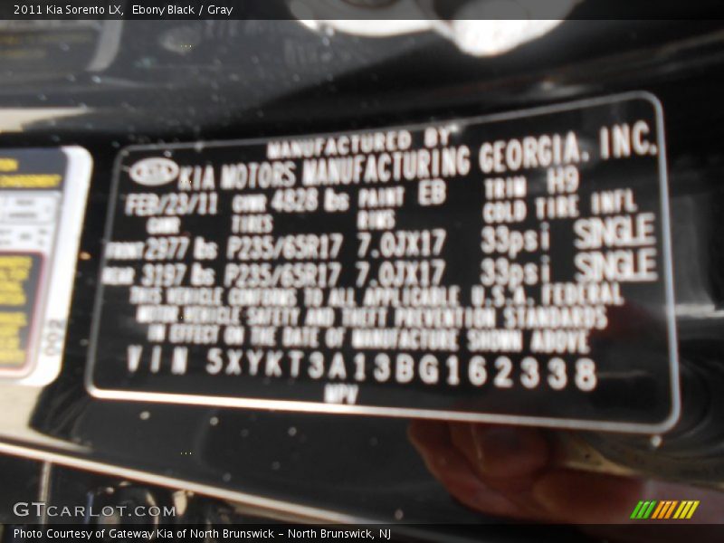 Ebony Black / Gray 2011 Kia Sorento LX