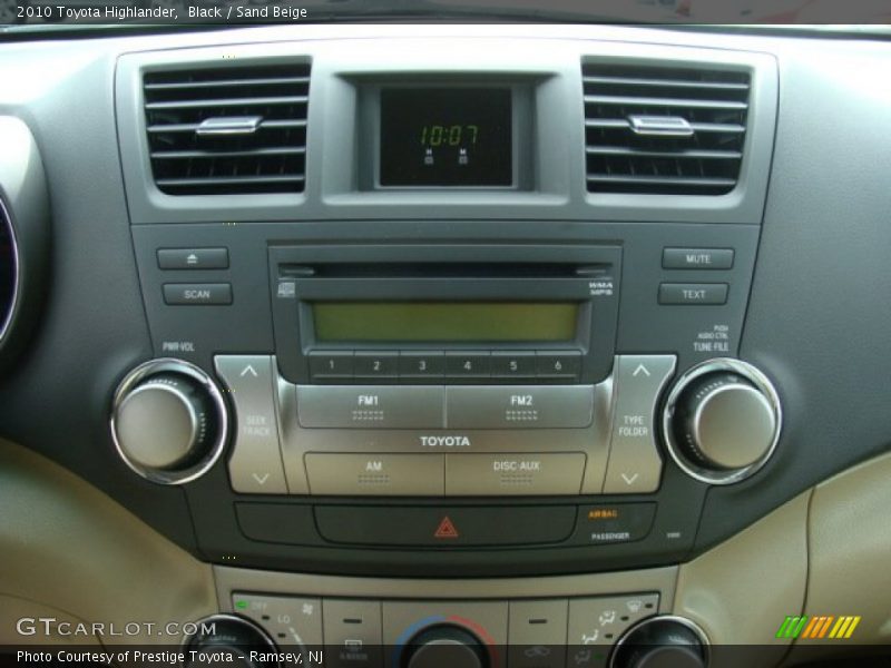 Black / Sand Beige 2010 Toyota Highlander