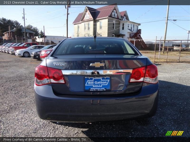 Cyber Gray Metallic / Jet Black/Medium Titanium 2013 Chevrolet Cruze LS