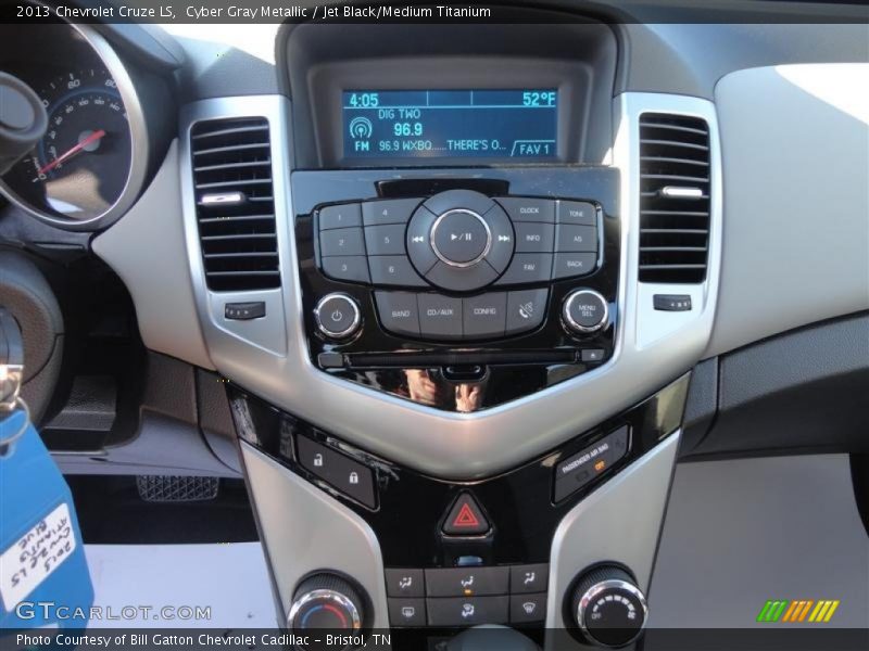 Cyber Gray Metallic / Jet Black/Medium Titanium 2013 Chevrolet Cruze LS