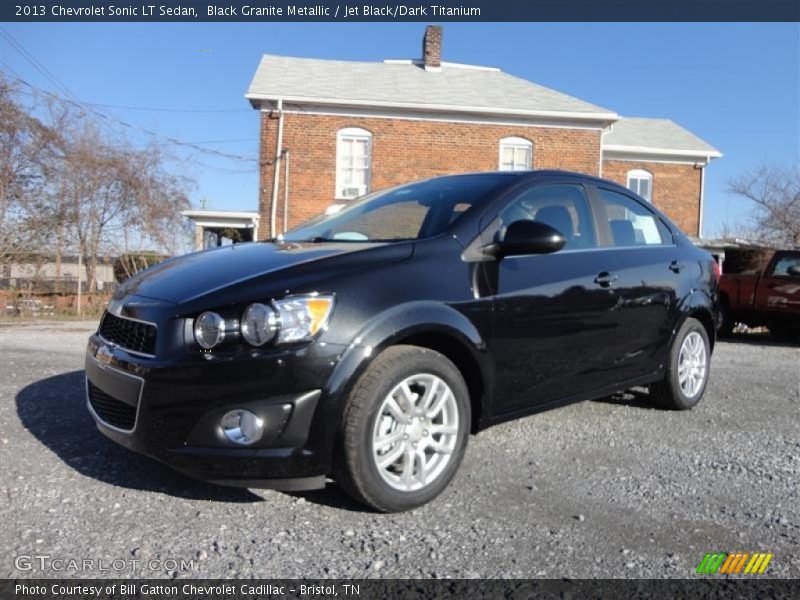 Front 3/4 View of 2013 Sonic LT Sedan