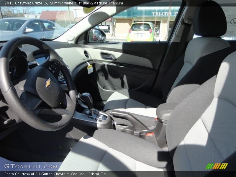 Summit White / Jet Black/Medium Titanium 2013 Chevrolet Cruze LS
