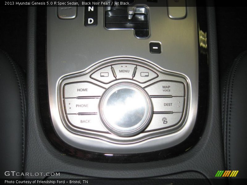 Controls of 2013 Genesis 5.0 R Spec Sedan