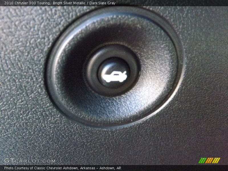 Bright Silver Metallic / Dark Slate Gray 2010 Chrysler 300 Touring
