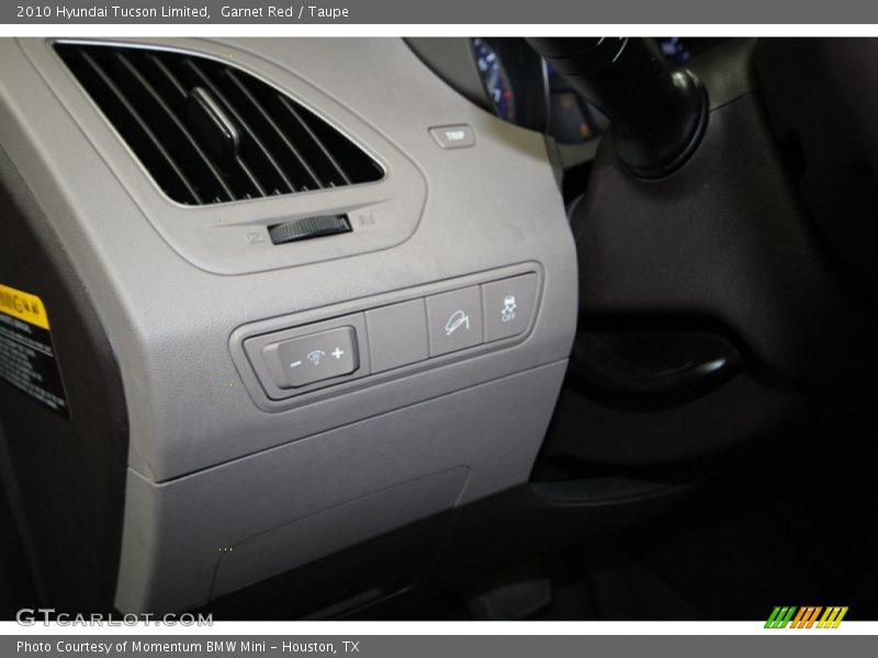 Garnet Red / Taupe 2010 Hyundai Tucson Limited