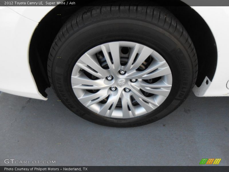 Super White / Ash 2012 Toyota Camry LE