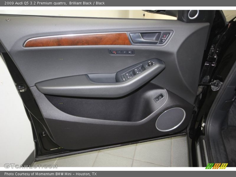 Brilliant Black / Black 2009 Audi Q5 3.2 Premium quattro