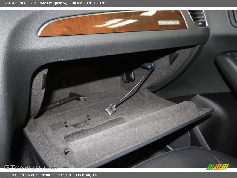 Brilliant Black / Black 2009 Audi Q5 3.2 Premium quattro