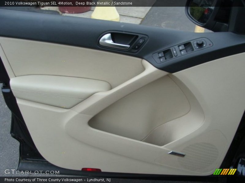 Deep Black Metallic / Sandstone 2010 Volkswagen Tiguan SEL 4Motion