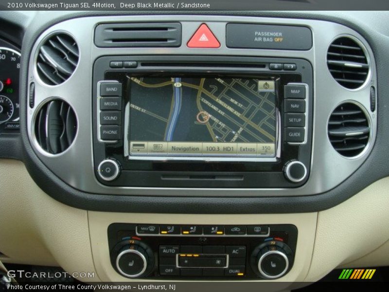 Deep Black Metallic / Sandstone 2010 Volkswagen Tiguan SEL 4Motion